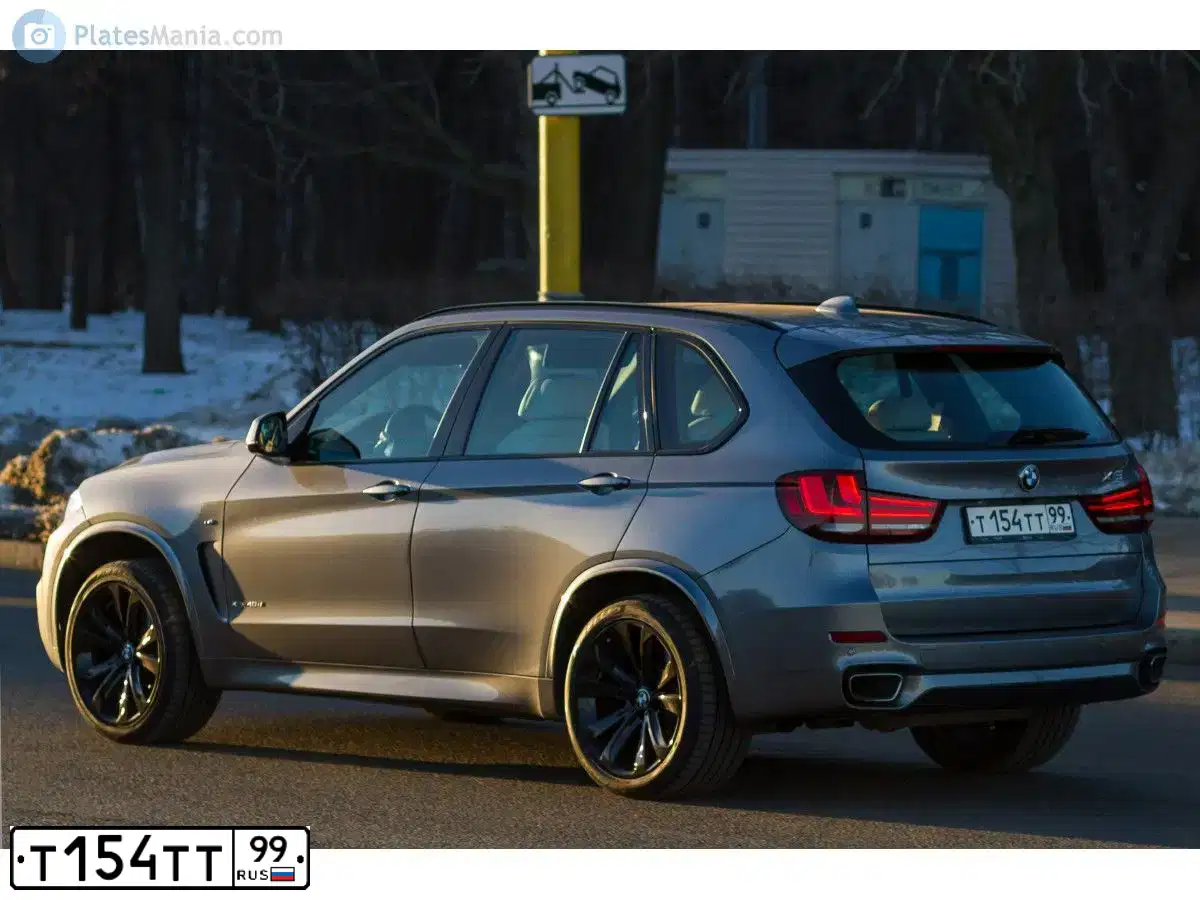 Фото автомобиля BMW X5, 2015 — госномер У448МЕ152. Цвет: СЕРЫЙ