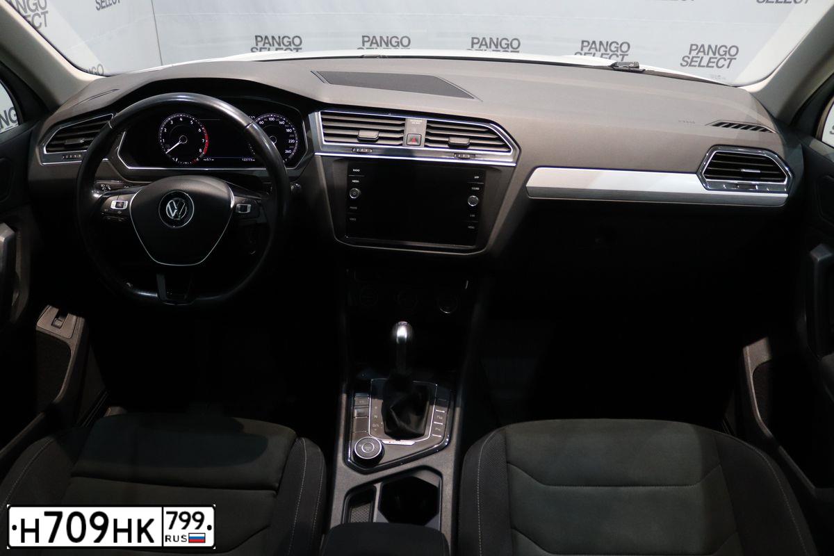 Фото автомобиля VOLKSWAGEN TIGUAN, 2018 — госномер Х700НВ152