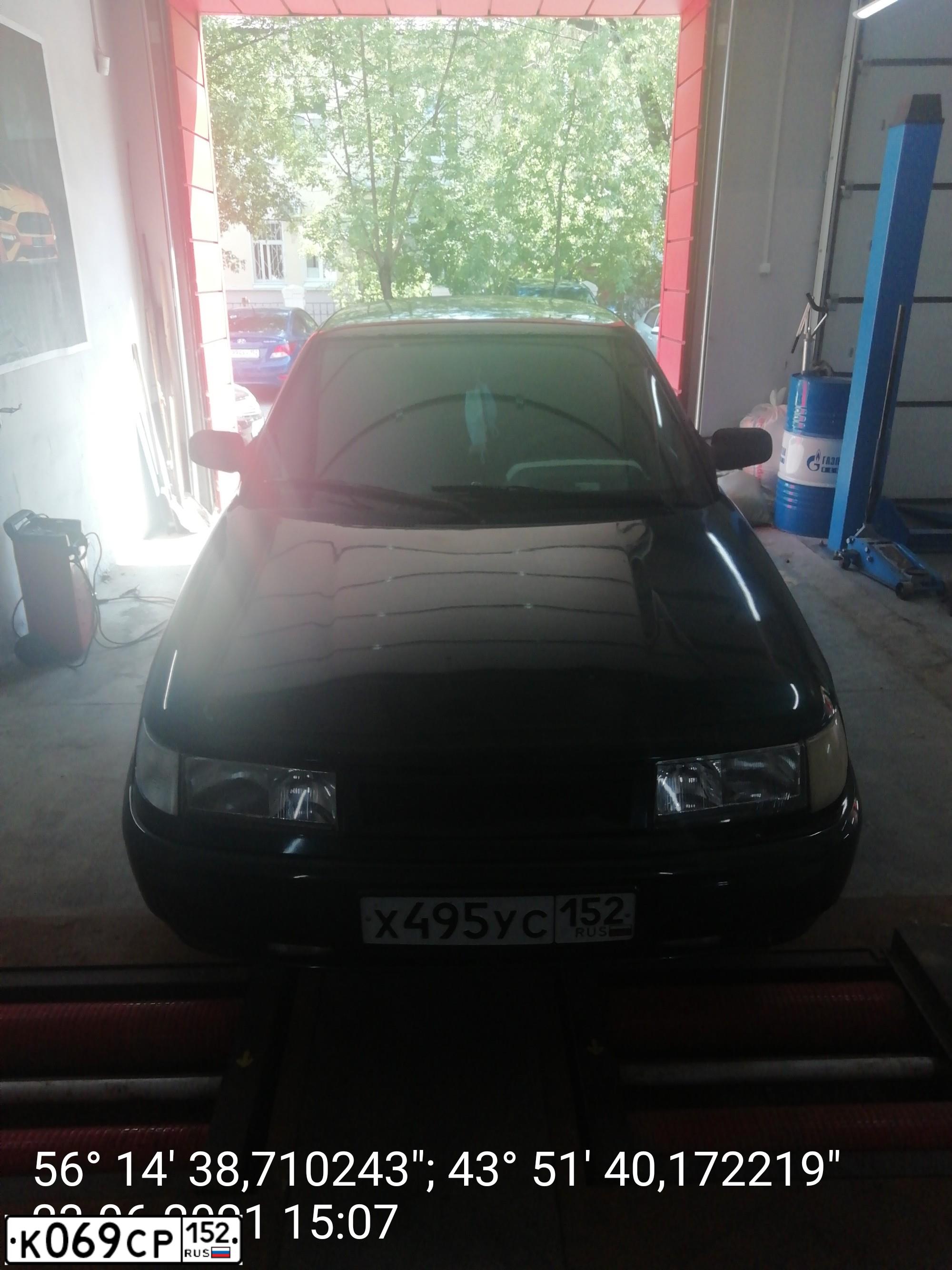Фото автомобиля LADA 1117 KALINA, 2012 — госномер К064СР152. Цвет: СЕРО-БЕЖЕВЫЙ