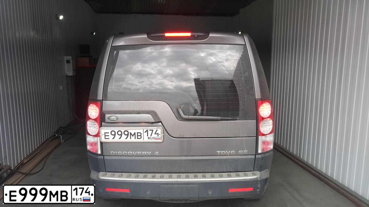 Фото автомобиля SKODA YETI, 2012 — госномер Е999МВ174. Цвет: БЕЖЕВЫЙ
