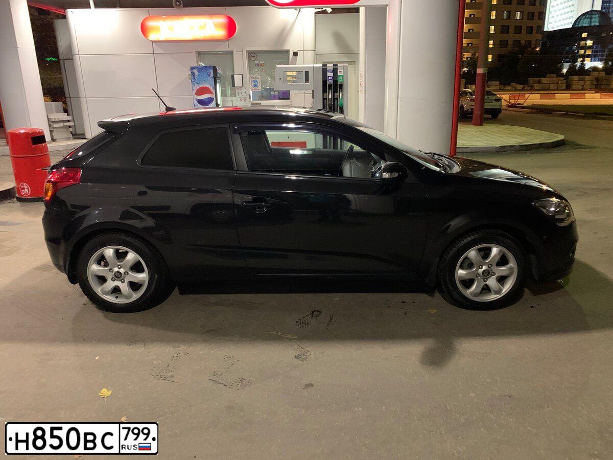 Фото автомобиля KIA CEE'D, 2011 — госномер Х436ВА790. Цвет: ЧЕРНЫЙ