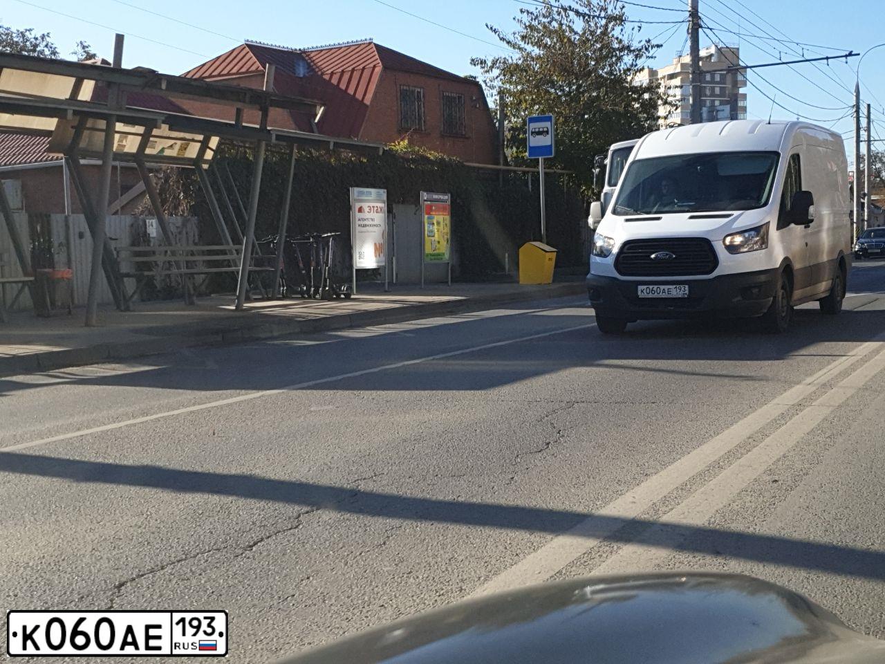 Фото автомобиля FORD TRANSIT, 2019 — госномер К060АЕ193. Цвет: Белый