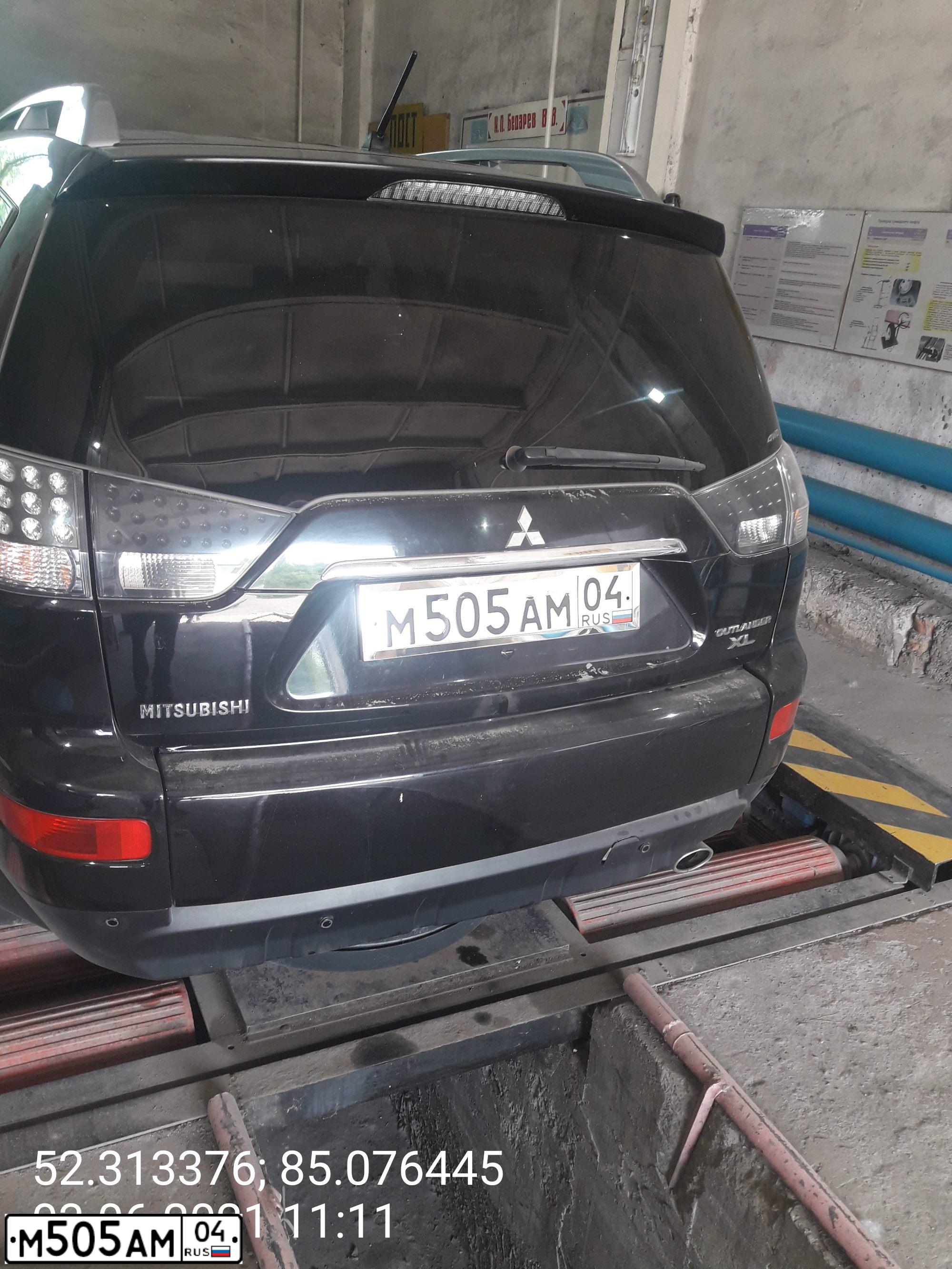 Фото автомобиля TOYOTA CARINA, 1993 — госномер М505АМ04. Цвет: СИНИЙ