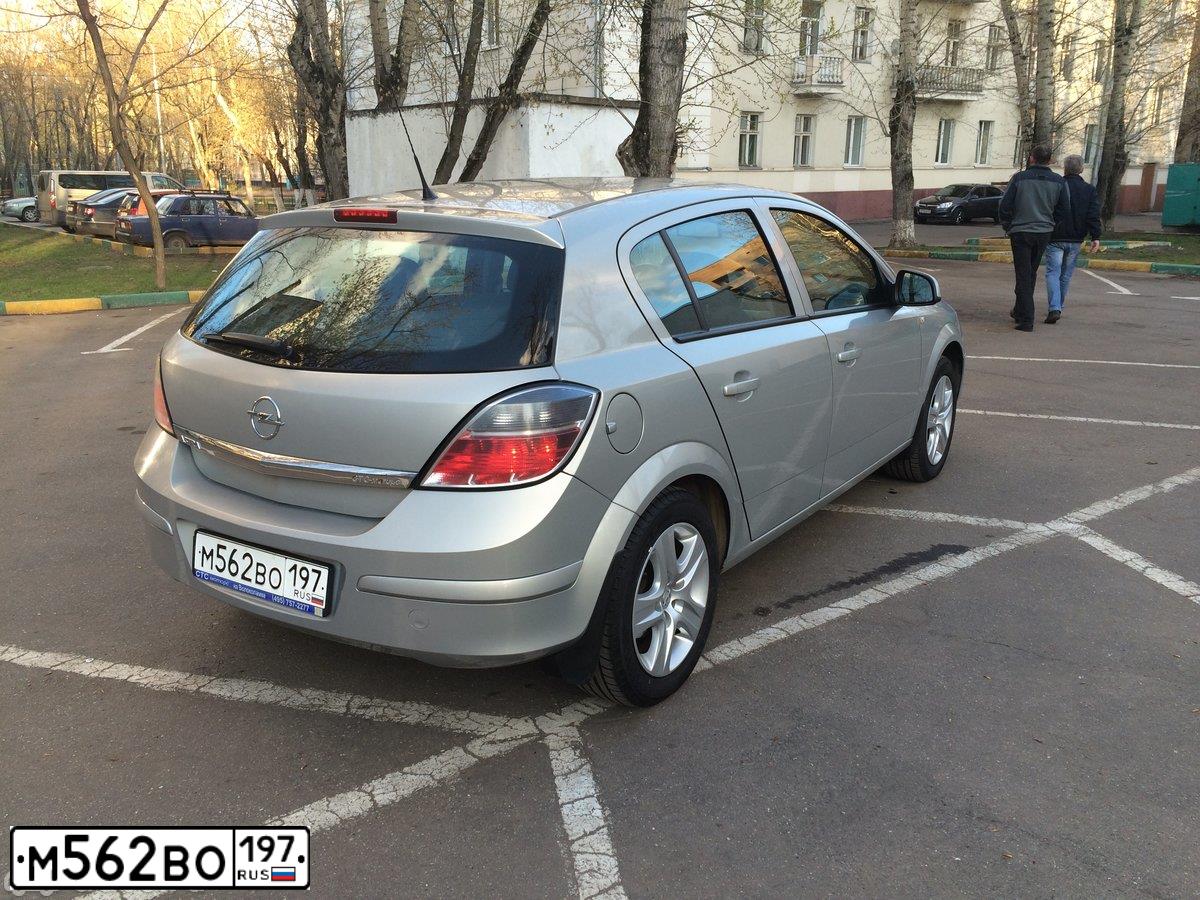 Фото автомобиля OPEL ASTRA, 2010 — госномер К909ОК32. Цвет: БЕЖЕВЫЙ