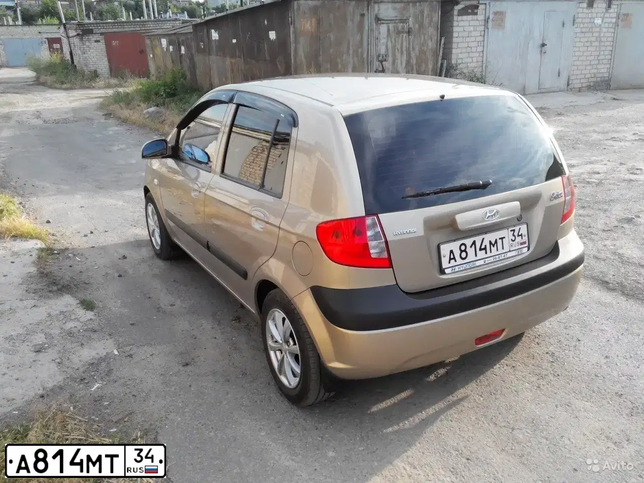 Фото автомобиля HYUNDAI GETZ, 2008 — госномер О941ЕТ134. Цвет: БЕЖЕВЫЙ
