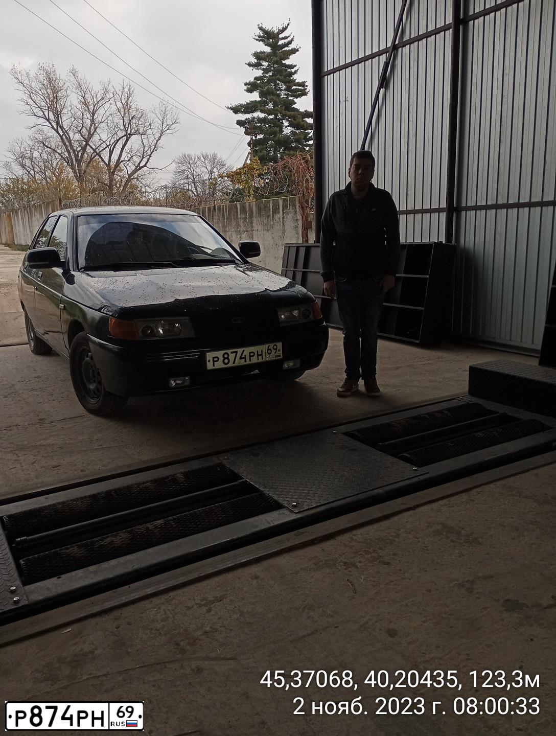 Фото автомобиля LADA 2112, 2007 — госномер К303КН150. Цвет: ГРАФИТОВЫЙ МЕТАЛЛИК