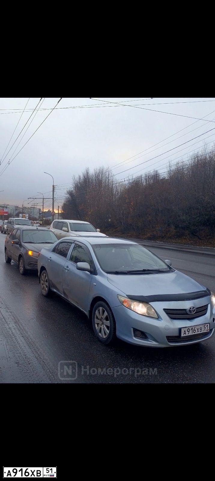 Фото автомобиля TOYOTA COROLLA, 2007 — госномер А685КМ147. Цвет: СВЕТЛО-ГОЛУБОЙ