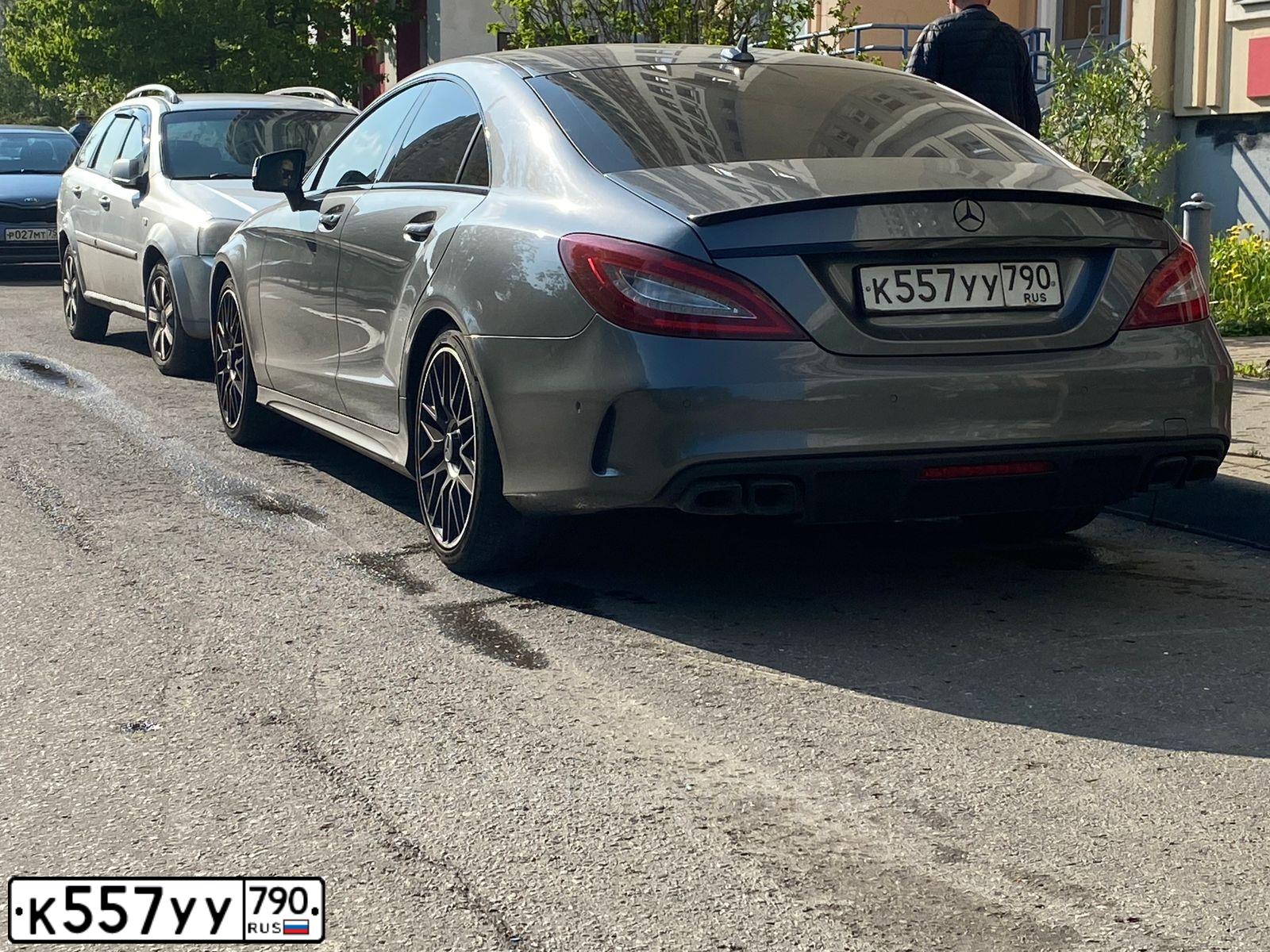 Фото автомобиля MERCEDES CLS-KLASSE, 2016 — госномер К557УУ790. Цвет: Серый