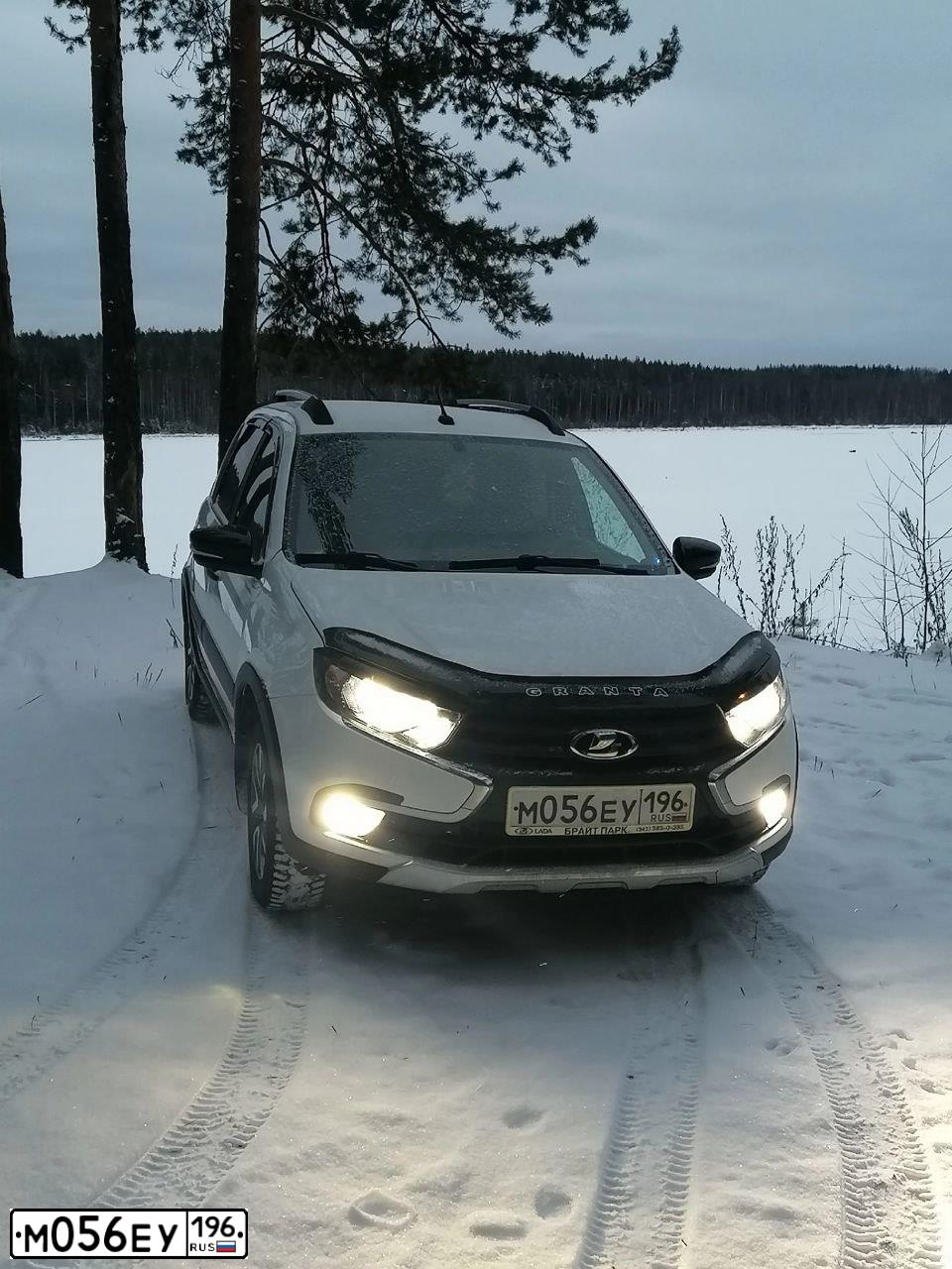 Фото автомобиля LADA 2194 GRANTA, 2019 — госномер М056ЕУ196. Цвет: БЕЛЫЙ
