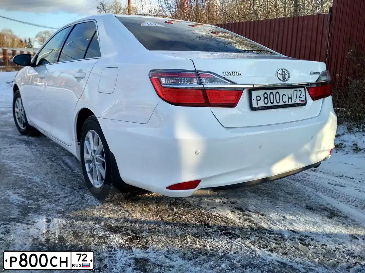 Фото автомобиля TOYOTA CAMRY, 2018 — госномер М788ОМ159. Цвет: ТЕМНО-СИНИЙ МЕТАЛЛИК