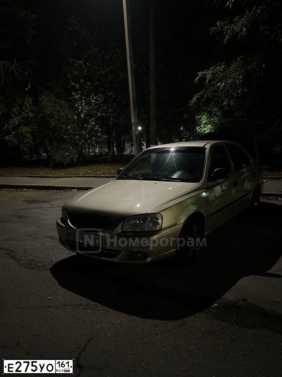Фото автомобиля TAGAZ ACCENT, 2004 — госномер Е275УО161. Цвет: БЕЖЕВЫЙ