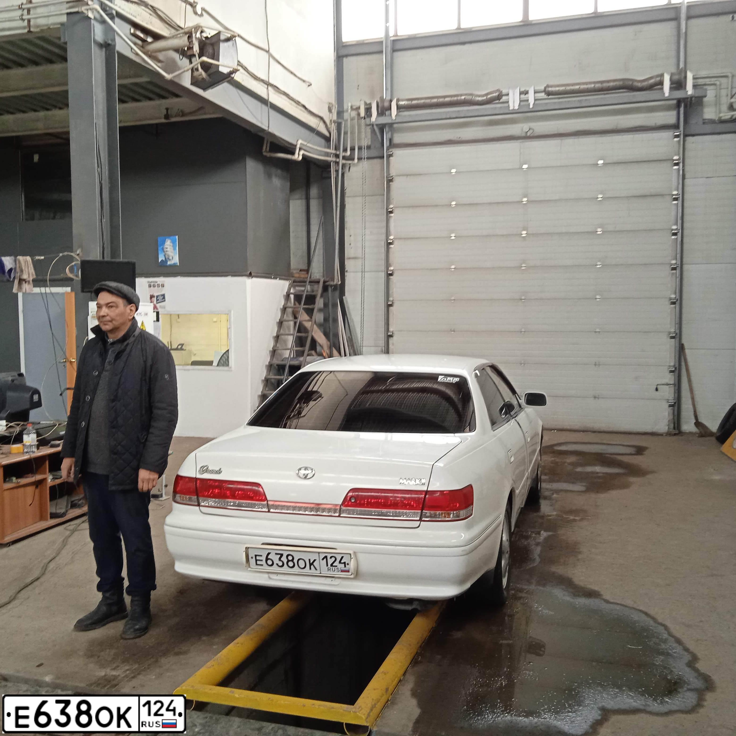 Фото автомобиля TOYOTA MARK II, 1999 — госномер Н108УА124