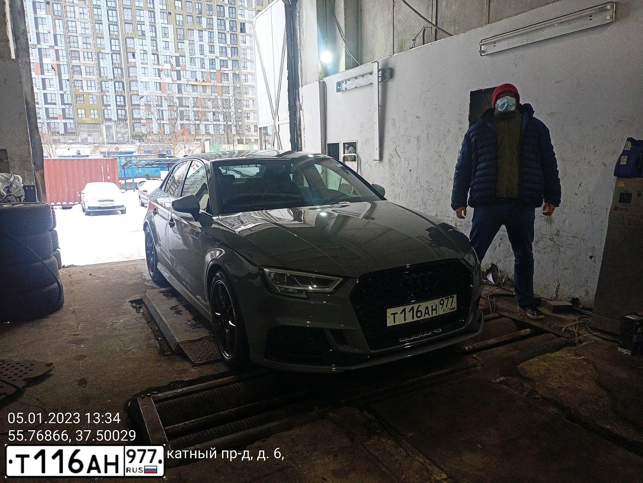 Фото автомобиля АУДИ RS 3, 2019 — госномер Р978ЕХ977. Цвет: СЕРЫЙ