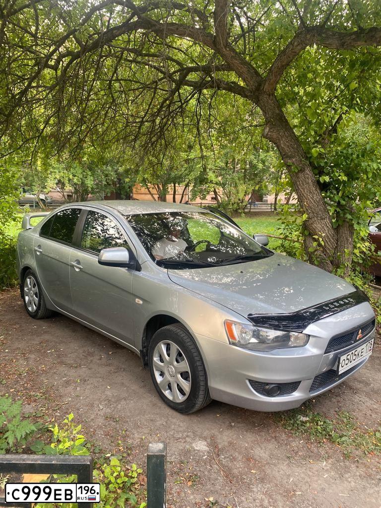 Фото автомобиля MAZDA CX-7, 2008 — госномер Х613РЕ196. Цвет: синий