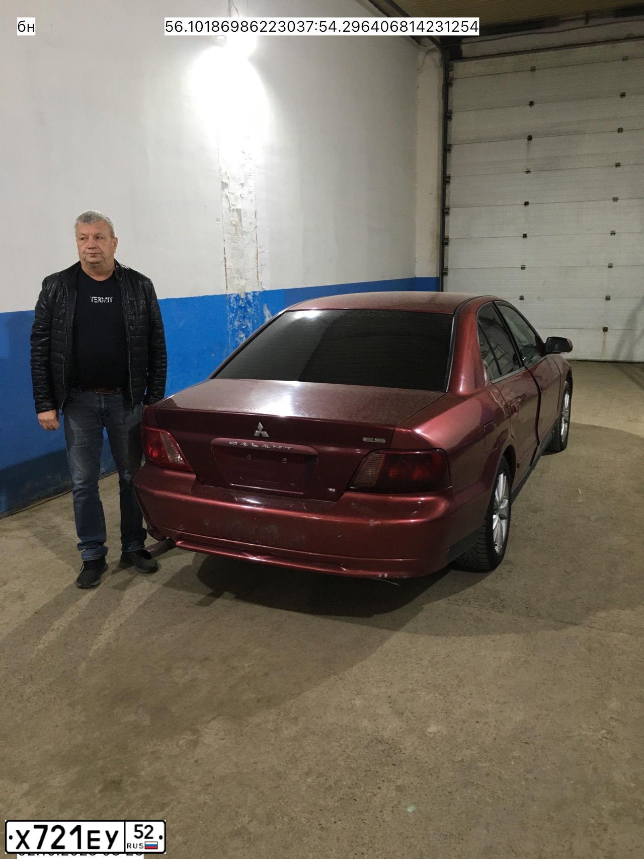 Фото автомобиля MITSUBISHI GALANT, 2002 — госномер М372ЕХ152. Цвет: БОРДОВЫЙ