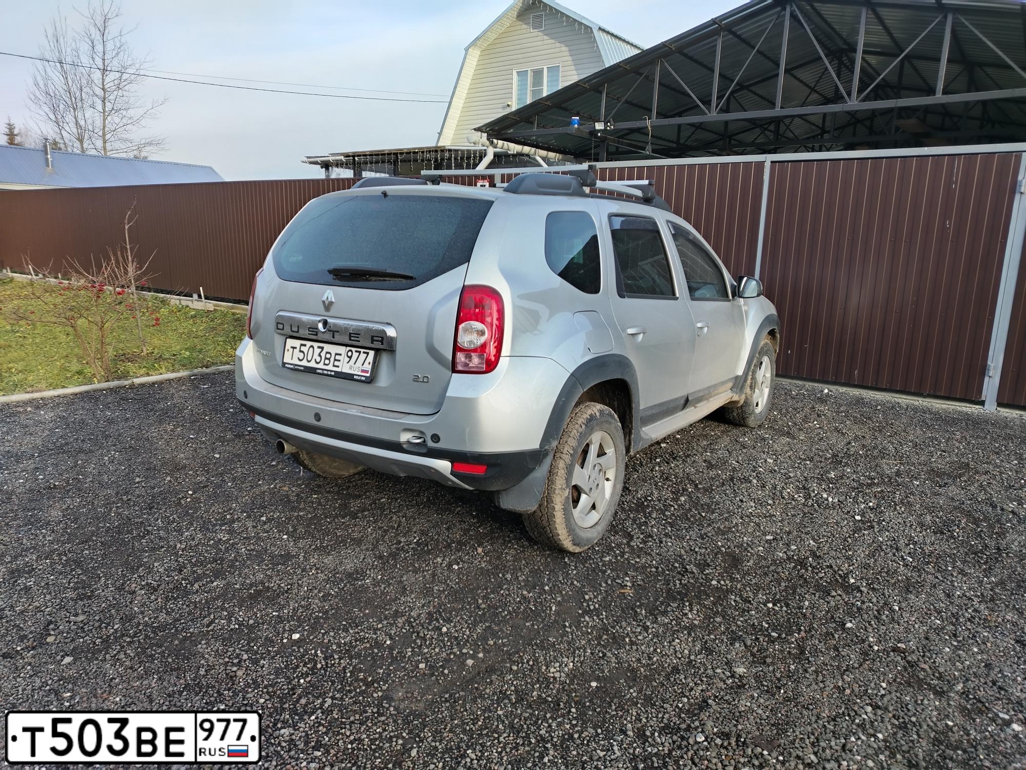 Фото автомобиля RENAULT DUSTER, 2012 — госномер Т503ВЕ977. Цвет: СВЕТЛО СЕРЫЙ