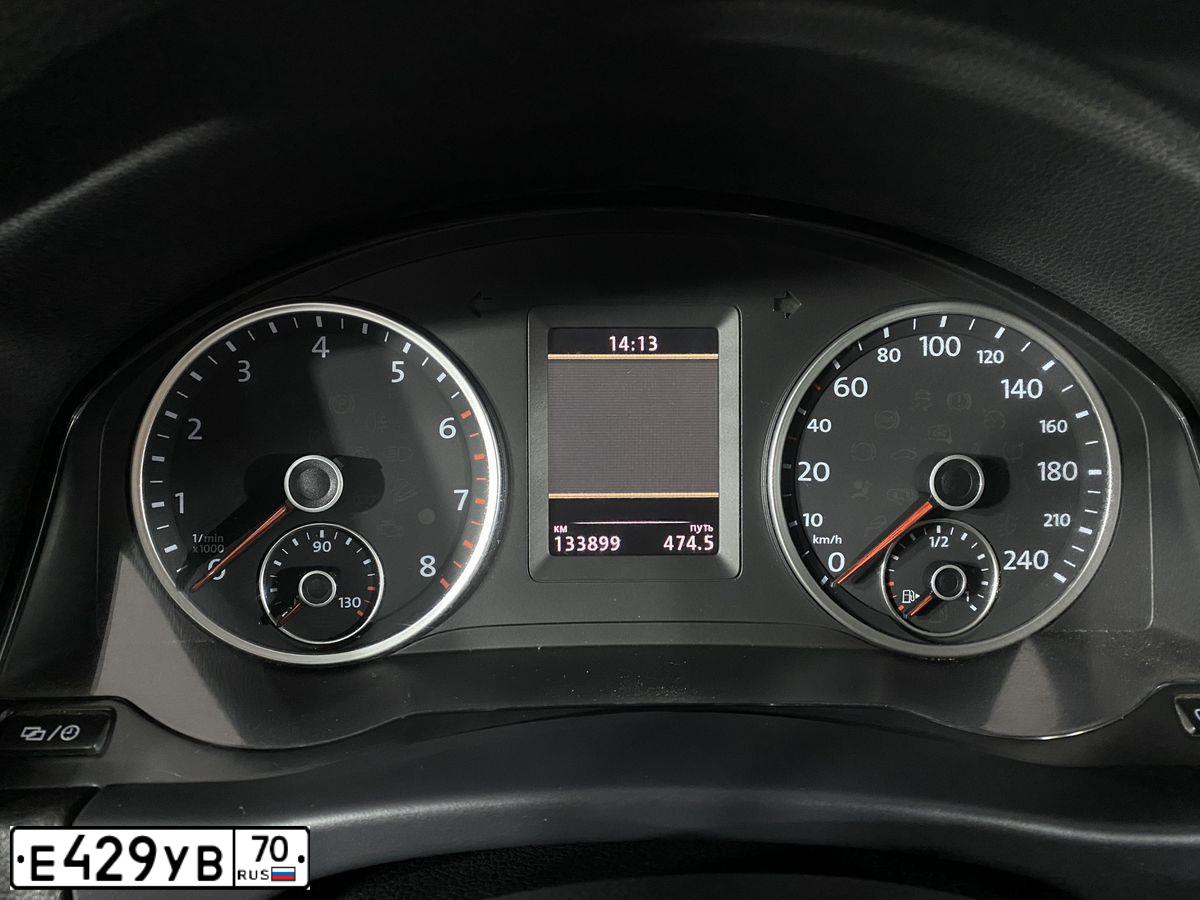 Фото автомобиля VOLKSWAGEN TIGUAN, 2014 — госномер Е429УВ70. Цвет: Коричневый
