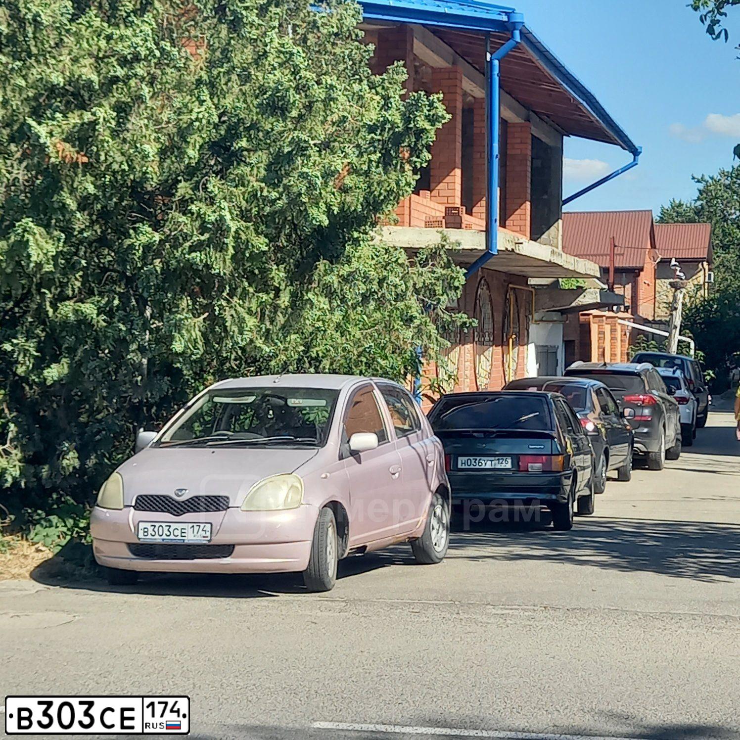 Фото автомобиля ТОЙОТА VIТZ ТОЙОТА VIТZ, 2000 — госномер В303СЕ174. Цвет: Светло-Коричневый