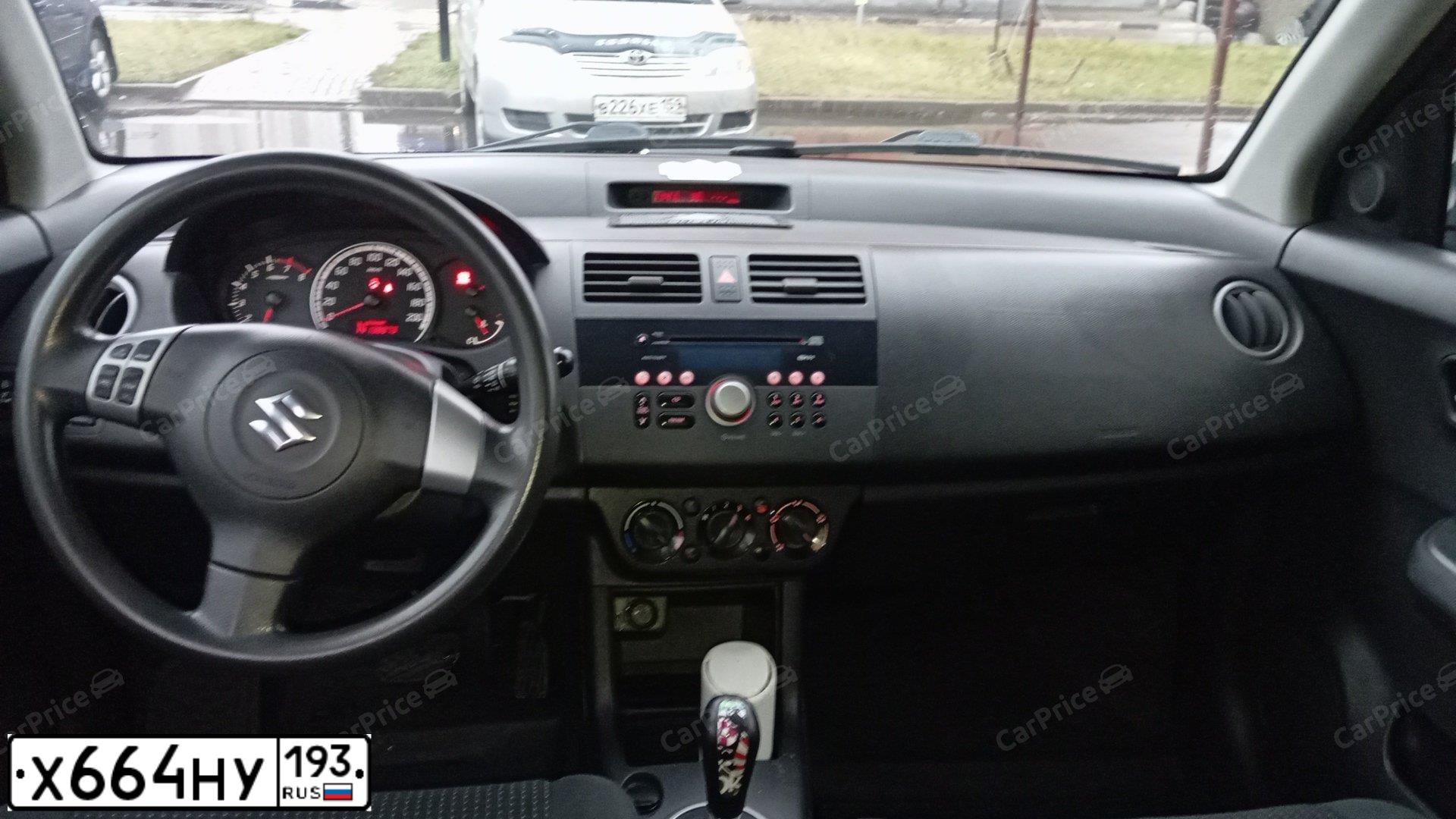 Фото автомобиля SUZUKI SWIFT, 2007 — госномер Н706АУ977. Цвет: синий