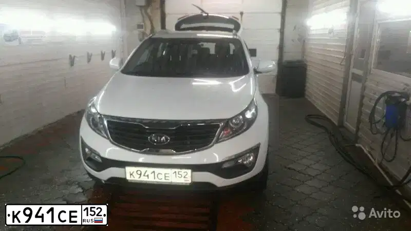 Фото автомобиля KIA SPORTAGE, 2012 — госномер М865СС13. Цвет: Белый