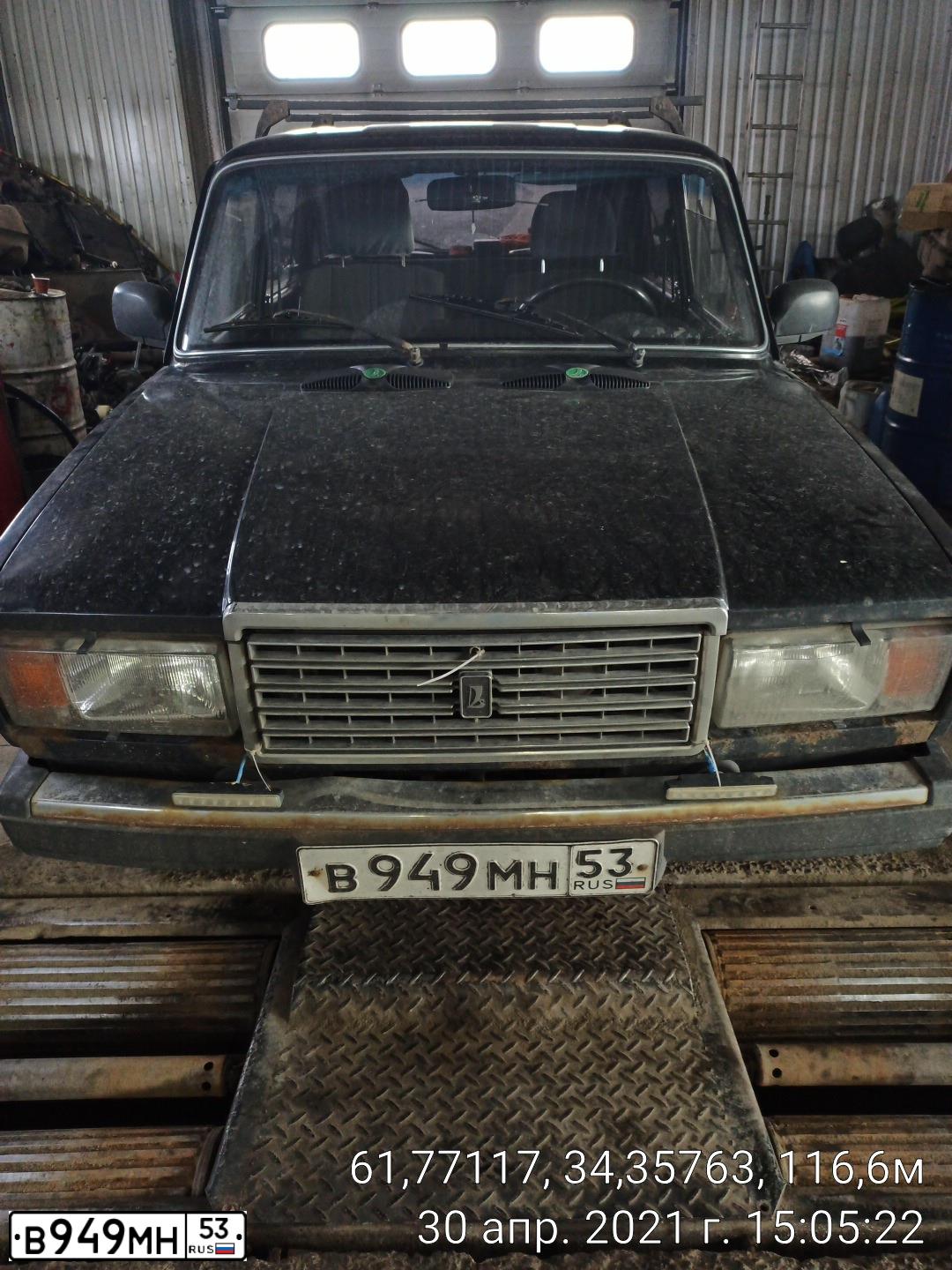 Фото автомобиля LADA 2104, 2007 — госномер В949МН53. Цвет: ЧЕРНЫЙ
