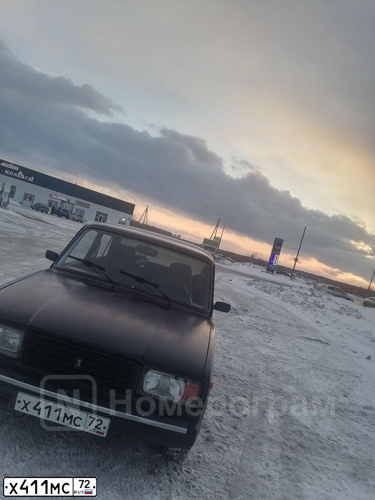 Фото автомобиля LADA 2107, 2002 — госномер Х411МС72. Цвет: ФИОЛЕТОВЫЙ