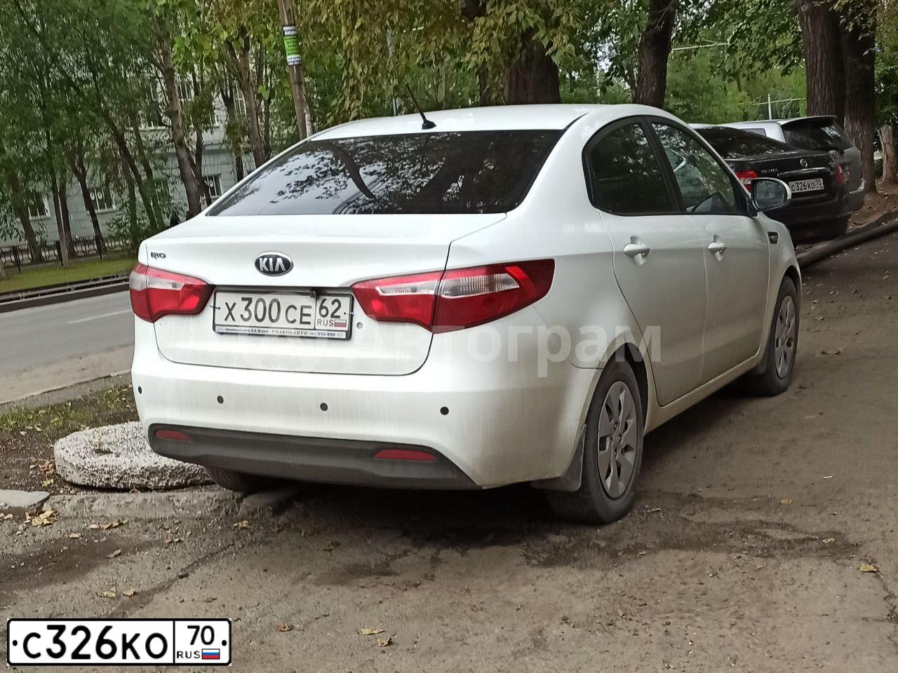 Фото автомобиля NISSAN TEANA, 2011 — госномер С326КО70. Цвет: СЕРЫЙ