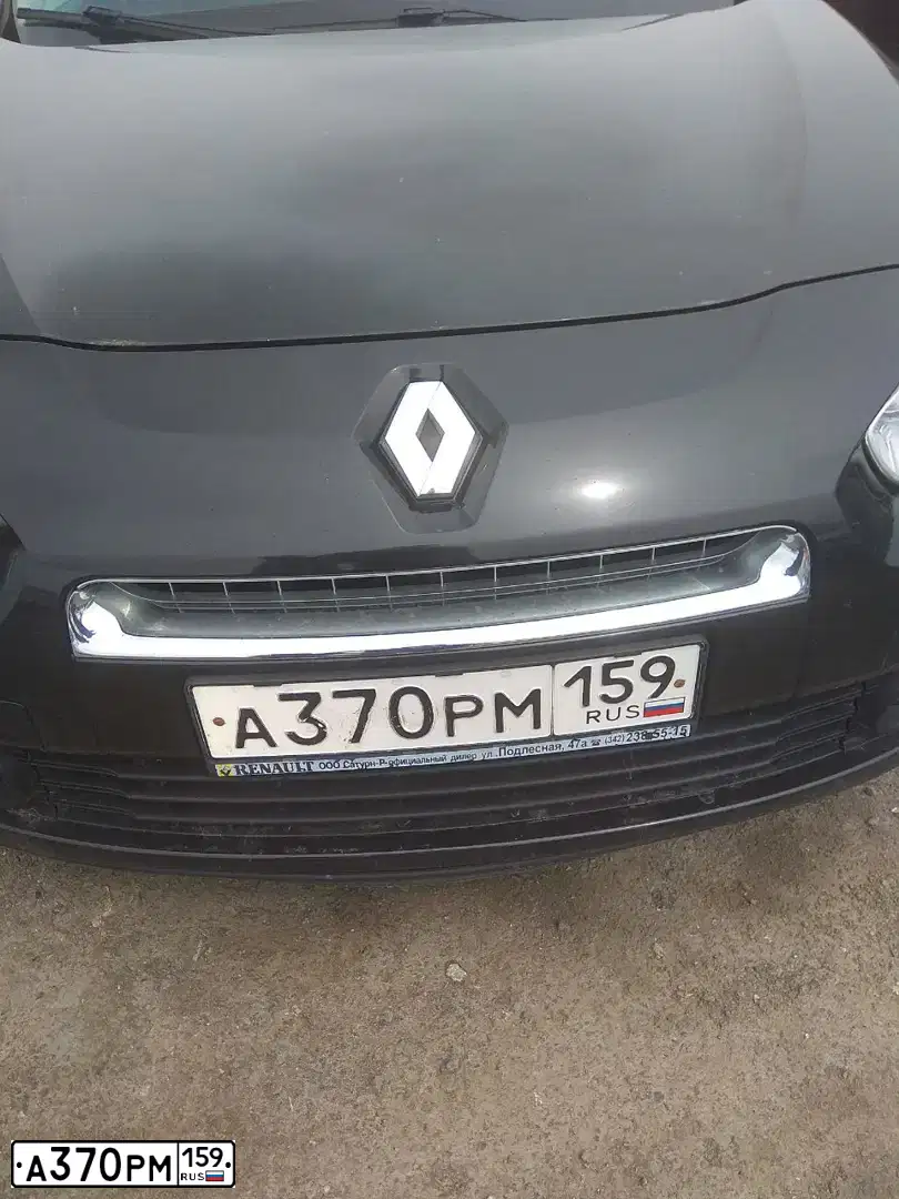 Фото автомобиля RENAULT FLUENCE, 2011 — госномер У565ВВ55. Цвет: ЧЕРНЫЙ