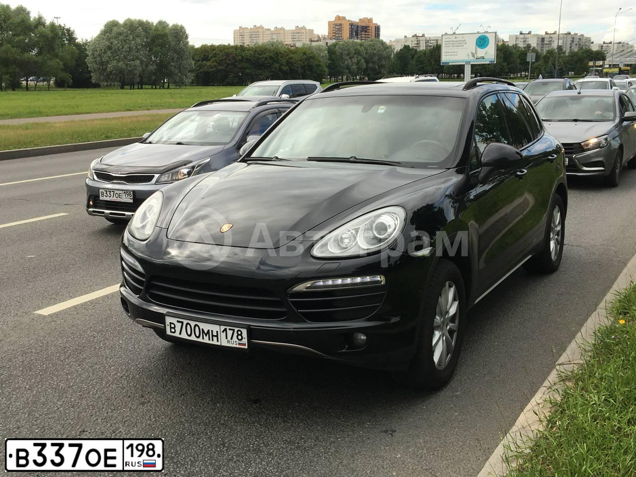 Фото автомобиля KIA RIO, 2019 — госномер В337ОЕ198. Цвет: СЕРЫЙ
