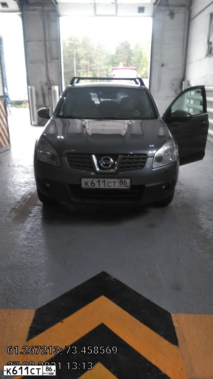 Фото автомобиля NISSAN QASHQAI, 2008 — госномер К611СТ86. Цвет: СЕРЫЙ