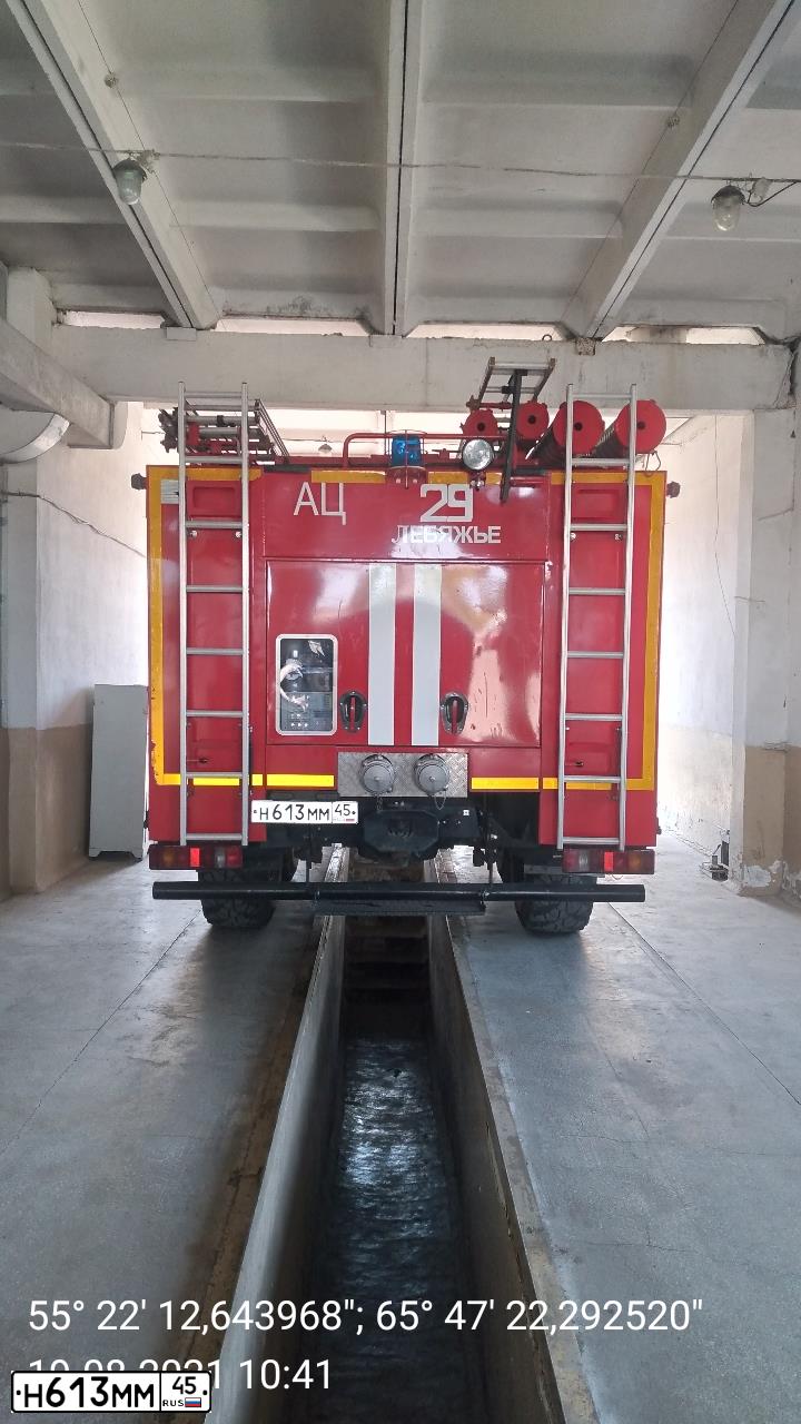 Фото автомобиля URAL 5557 /6X6/, 2019 — госномер Н613ММ45. Цвет: гост р 50574-2019