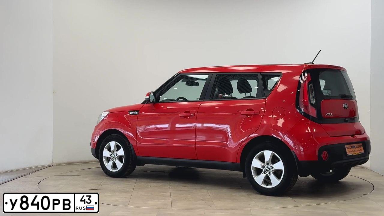 Фото автомобиля KIA SOUL, 2018 — госномер С030ТС43. Цвет: Красный