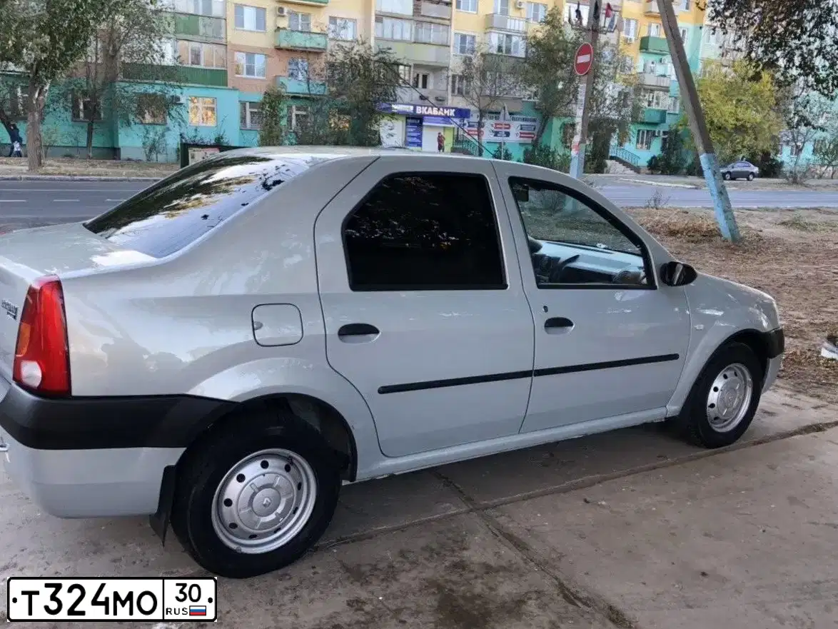 Фото автомобиля RENAULT LOGAN, 2006 — госномер Т324МО30