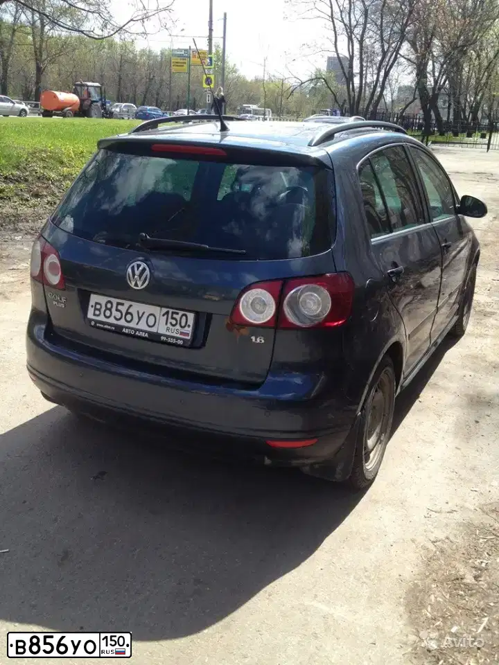 Фото автомобиля VOLKSWAGEN GOLF PLUS, 2008 — госномер У799РТ777. Цвет: синий
