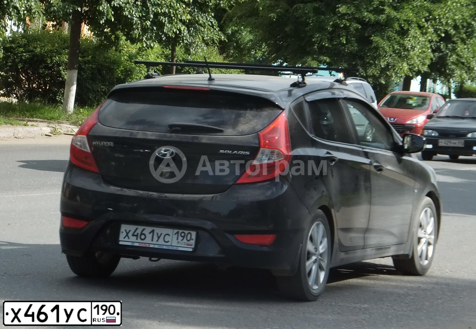 Фото автомобиля HYUNDAI SOLARIS, 2012 — госномер Х461УС190. Цвет: ЧЕРНЫЙ