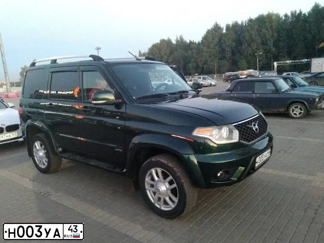 Фото автомобиля NISSAN QASHQAI, 2013 — госномер Н003УА43. Цвет: Белый