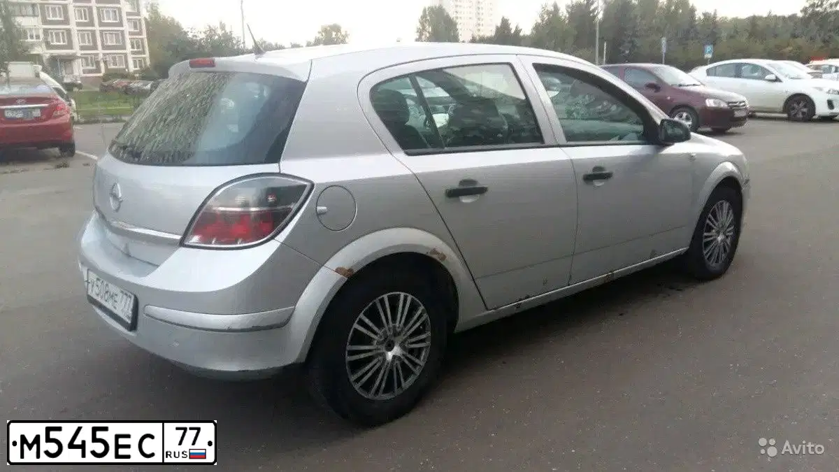 Фото автомобиля LADA 2105, 1994 — госномер М545ЕС77. Цвет: БЕЛЫЙ