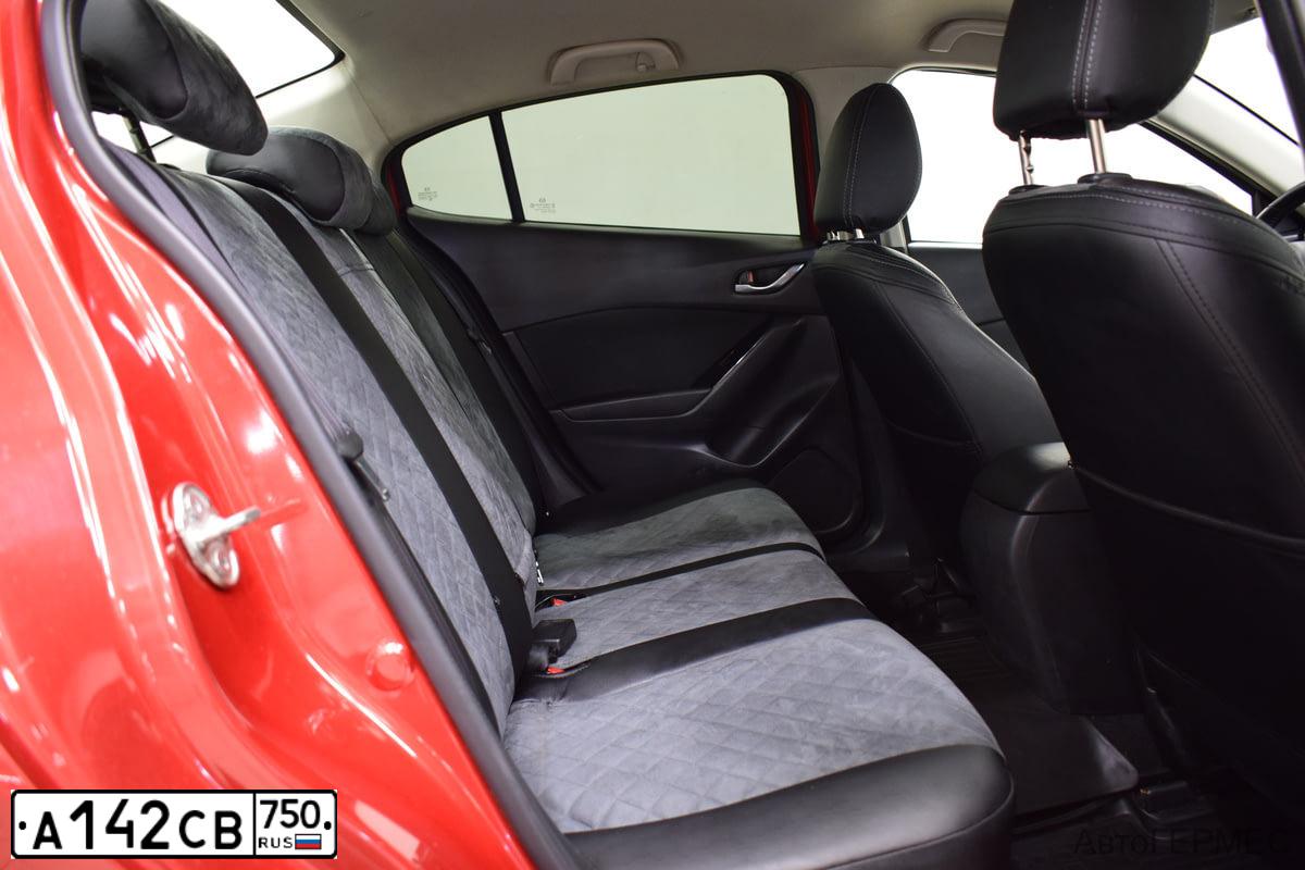 Фото автомобиля MAZDA 3, 2017 — госномер О216ОС29. Цвет: КРАСНЫЙ