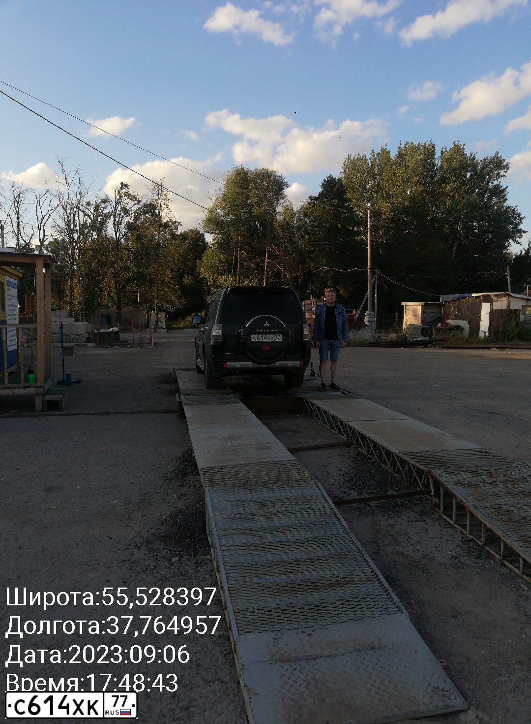 Фото автомобиля NISSAN PRIMERA, 2006 — госномер С614ХК77. Цвет: ЧЕРНЫЙ