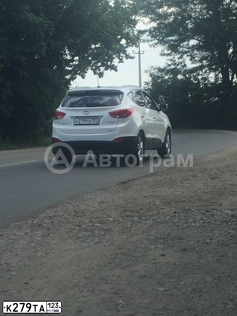 Фото автомобиля HYUNDAI IX35, 2013 — госномер К279ТА123. Цвет: БЕЛЫЙ