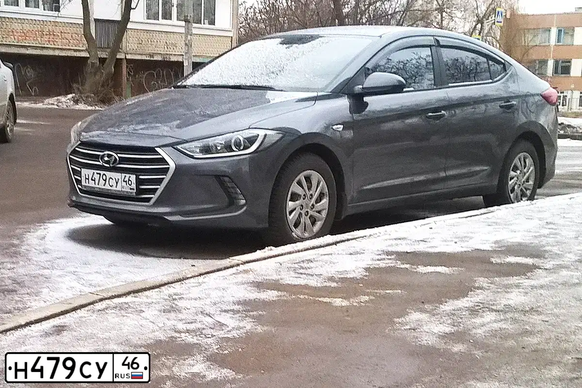 Фото автомобиля HYUNDAI ELANTRA, 2017 — госномер Н479СУ46. Цвет: ТЕМНО-СЕРЫЙ