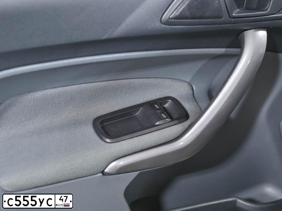 Фото автомобиля BMW W SERIE 1, 2011 — госномер С555УС47. Цвет: СЕРЫЙ