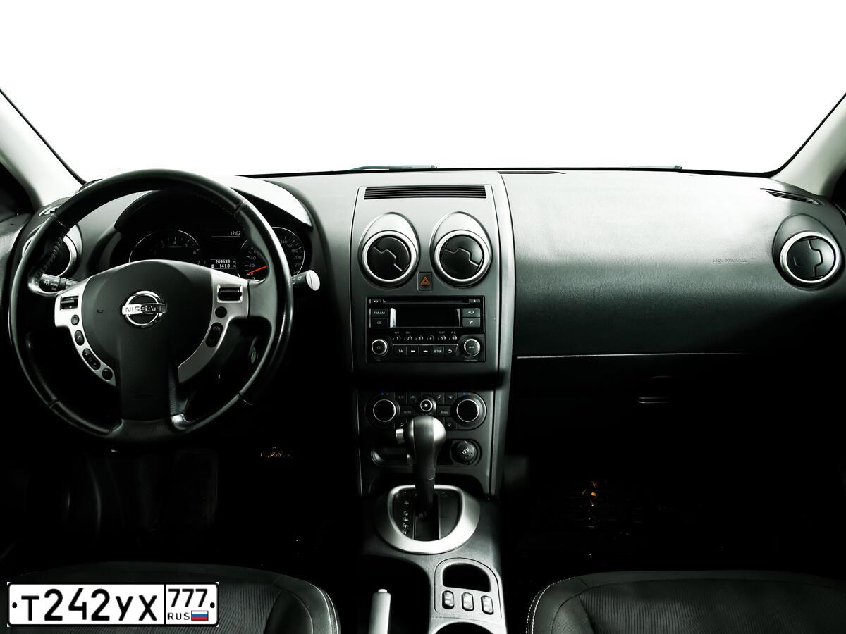 Фото автомобиля NISSAN QASHQAI, 2012 — госномер А084ВС550. Цвет: Белый