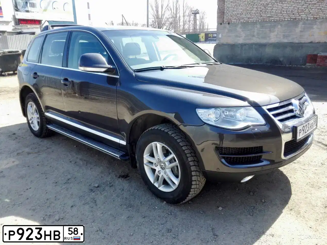 Фото автомобиля VOLKSWAGEN TOUAREG, 2007 — госномер Т281МХ58