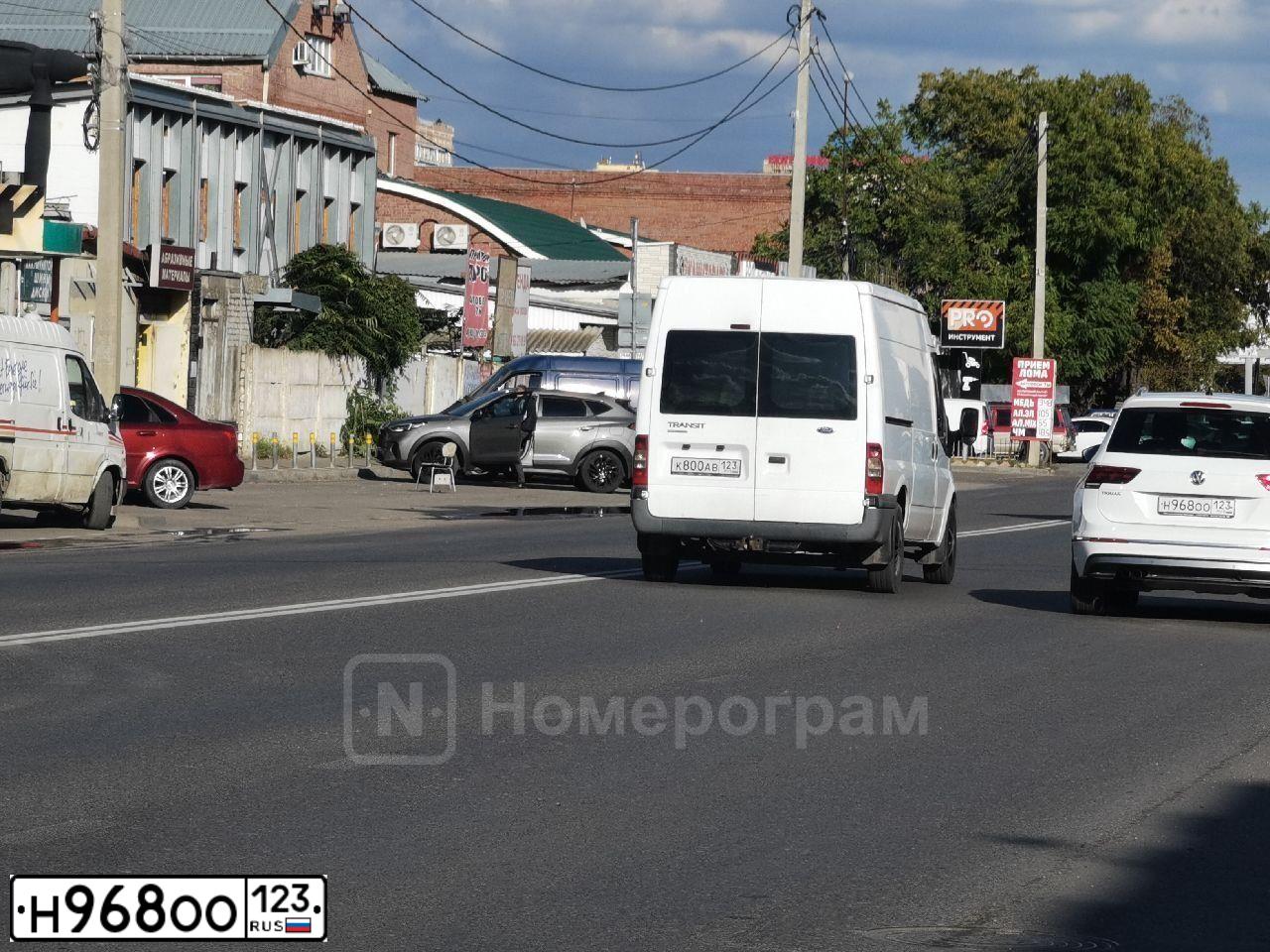 Фото автомобиля VOLKSWAGEN TIGUAN, 2017 — госномер Н968ОО123. Цвет: БЕЛЫЙ
