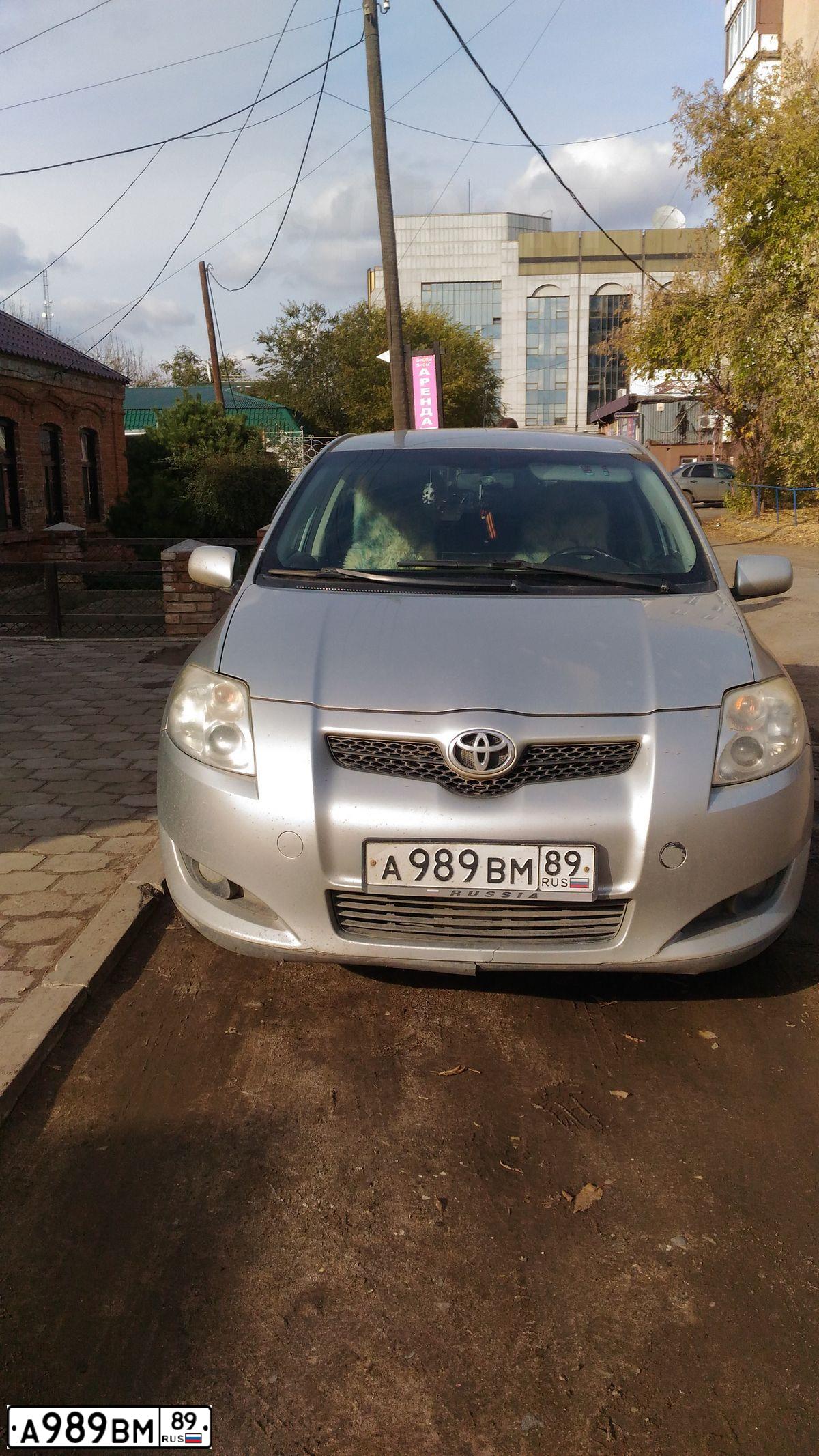 Фото автомобиля TOYOTA LANDCRUISER 200, 2012 — госномер А989ВМ89. Цвет: СЕРЫЙ