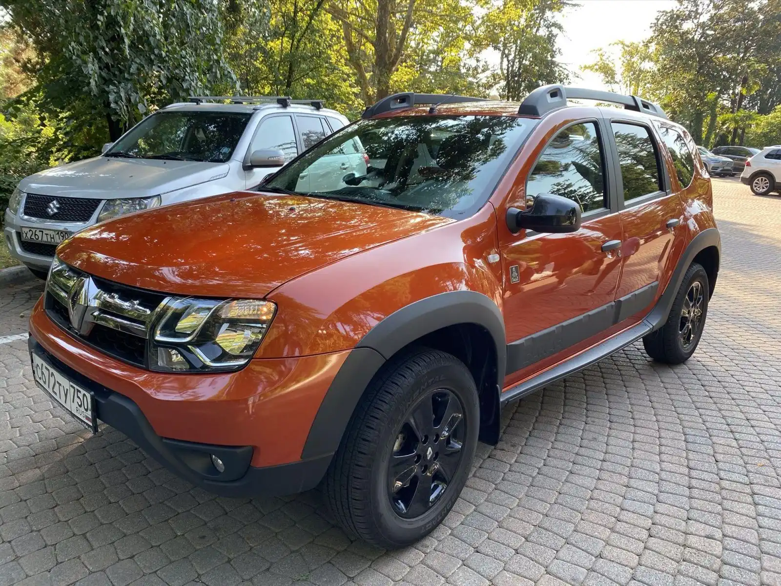 Фото автомобиля SUZUKI /GRAND/ VITARA, 2011 — госномер Х267ТН190. Цвет: СЕРЫЙ