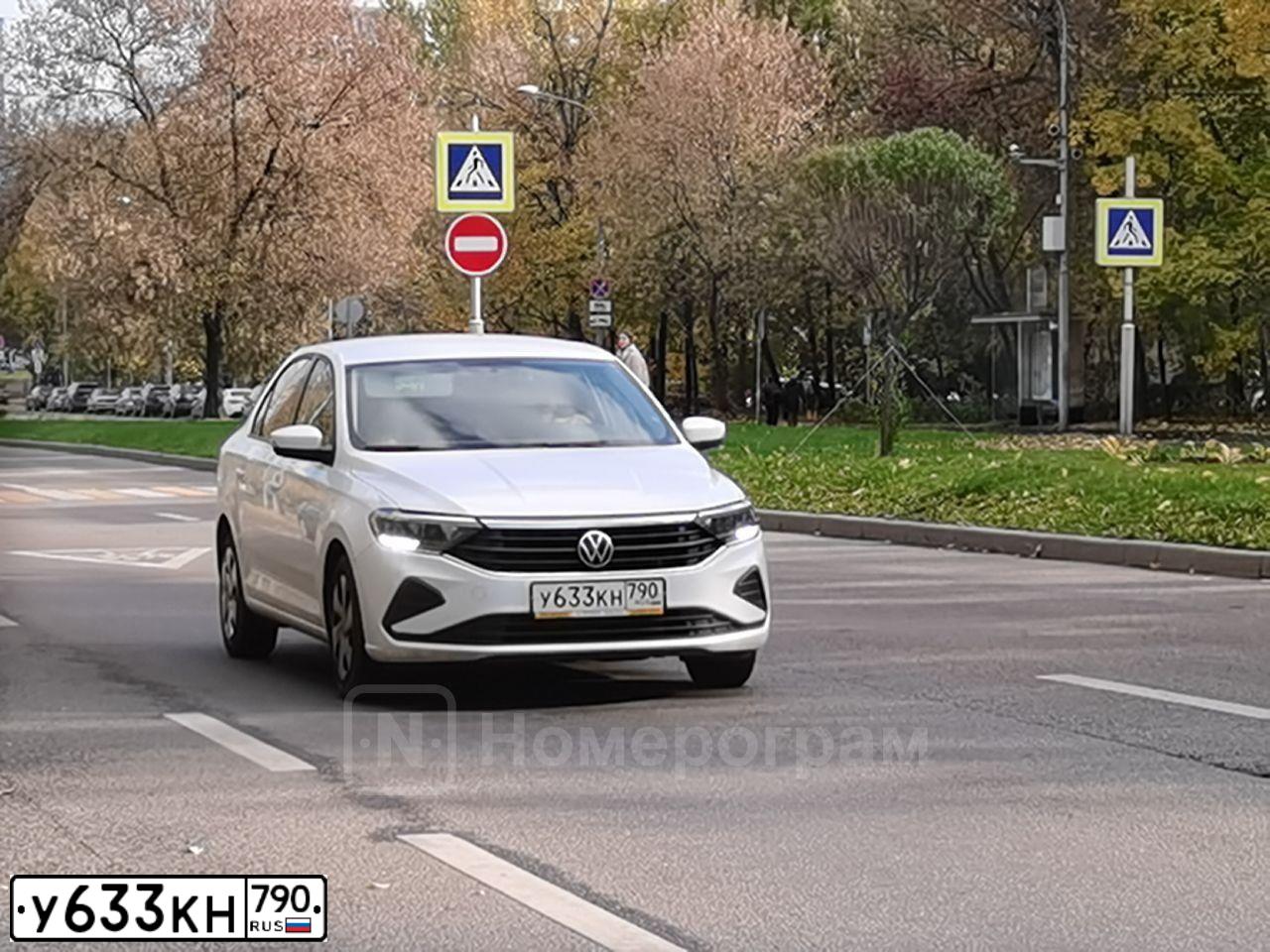 Фото автомобиля VOLKSWAGEN POLO, 2021 — госномер Е384ВН57. Цвет: Белый