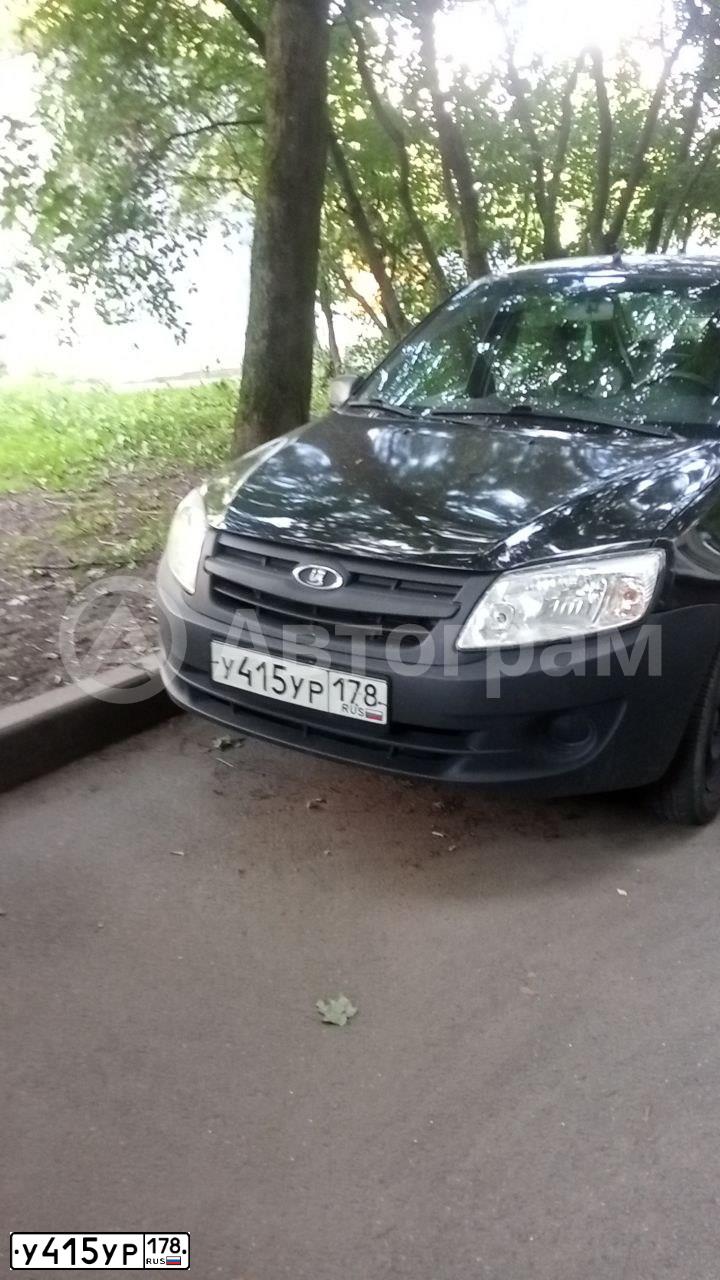 Фото автомобиля LADA 2190 GRANTA, 2017 — госномер У415УР178. Цвет: ЧЕРНЫЙ