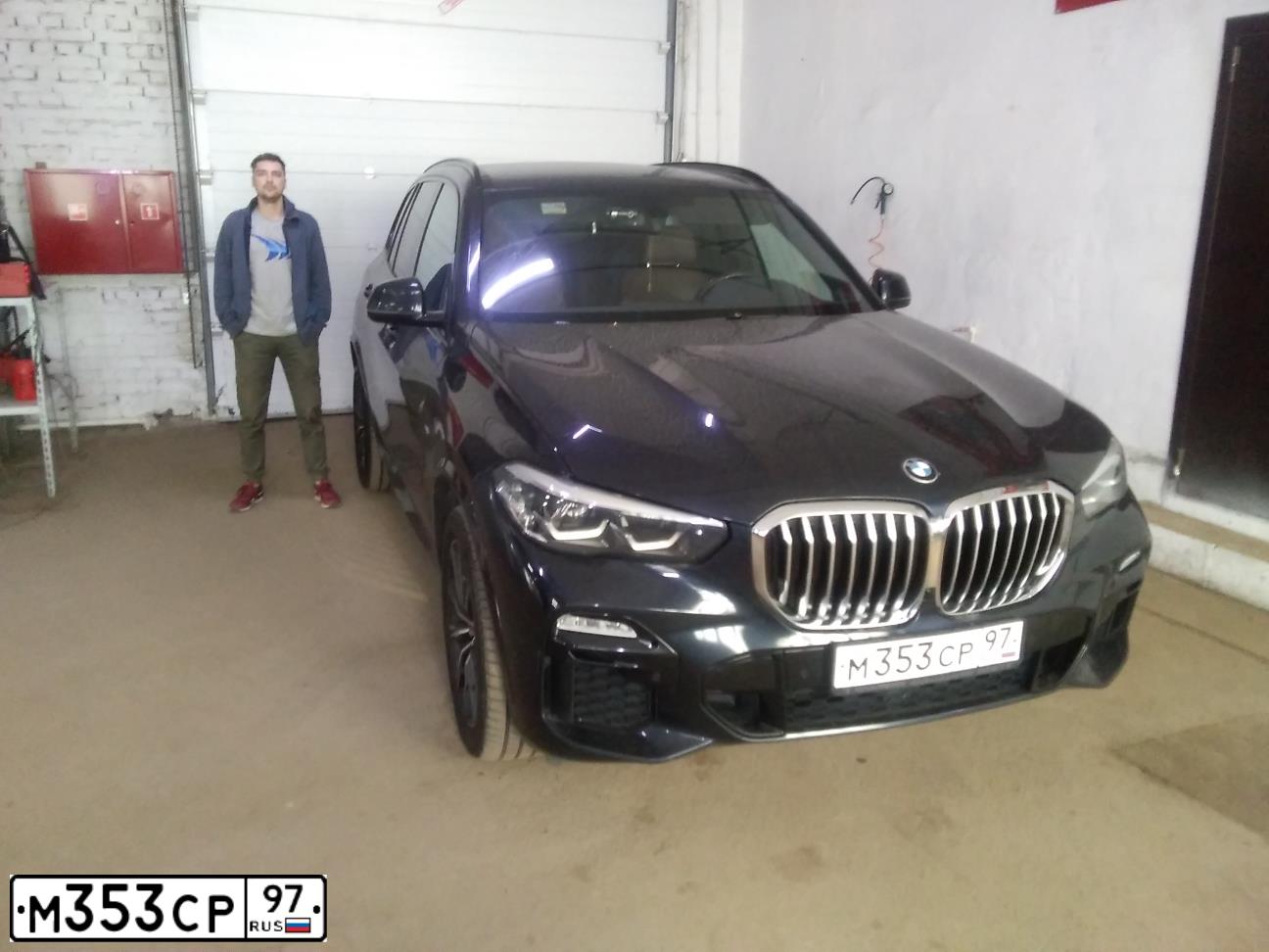 Фото автомобиля BMW X5, 2012 — госномер С500МУ799. Цвет: ЧЕРНЫЙ